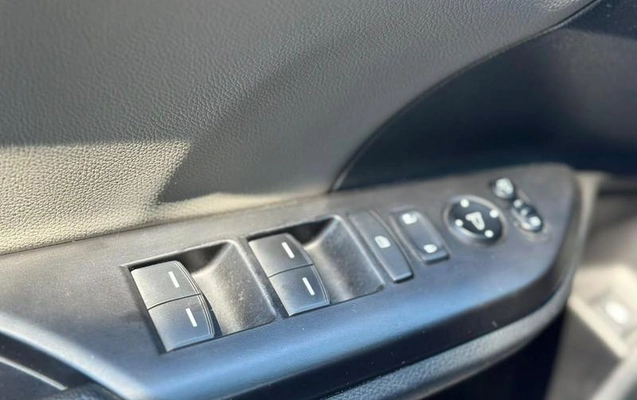 imagem-https://www.socarrao.com.br/sc-vehicle-images-prod/4391947/1792432560775-8577988_10_B_c3ee6d32a5.jpeg