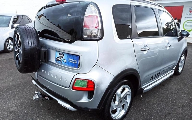 imagem-https://www.socarrao.com.br/sc-vehicle-images-prod/4391963/1792422332762-8568252_3_B_d781549a90.jpeg