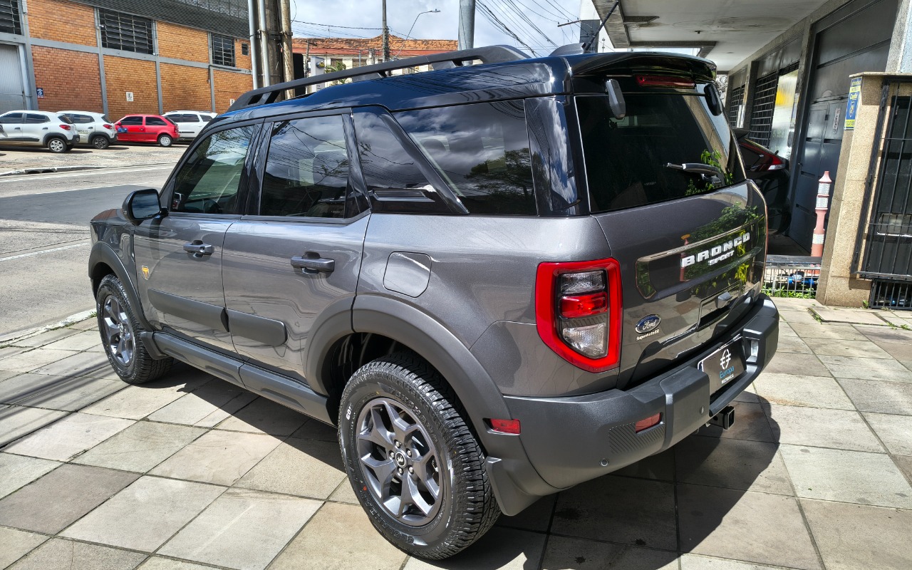 imagem-https://www.socarrao.com.br/sc-vehicle-images-prod/4391981/1792422489036-SU1HXzIwMjYxMDE3XzEwNTk1MTUwN19IRFIuanBn.jpg
