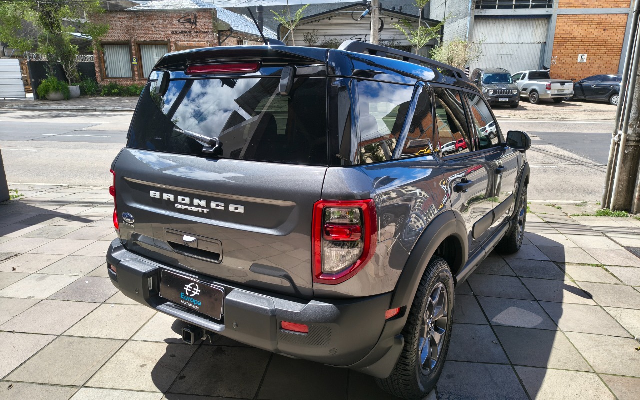 imagem-https://www.socarrao.com.br/sc-vehicle-images-prod/4391981/1792422489195-SU1HXzIwMjYxMDE3XzExMDAwMTU4MF9IRFIuanBn.jpg