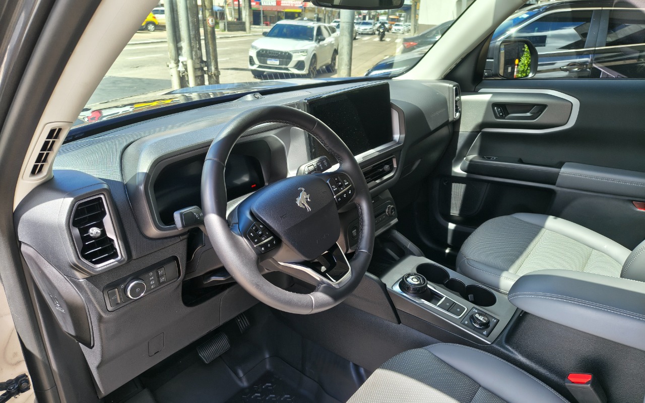 imagem-https://www.socarrao.com.br/sc-vehicle-images-prod/4391981/1792422489307-SU1HXzIwMjYxMDE3XzExMDAxOTY0Nl9IRFIuanBn.jpg