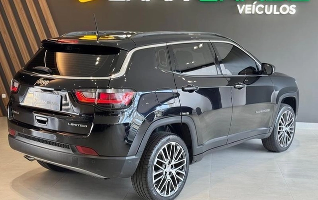 imagem-https://www.socarrao.com.br/sc-vehicle-images-prod/4392065/1792606965862-8583678_10_B_2e0865311a.jpeg