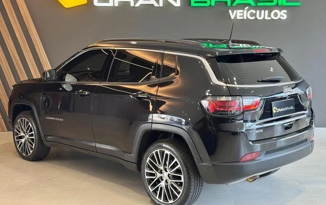 imagem-https://www.socarrao.com.br/sc-vehicle-images-prod/4392065/1792606965863-8583678_13_B_d658e20ff7.jpeg