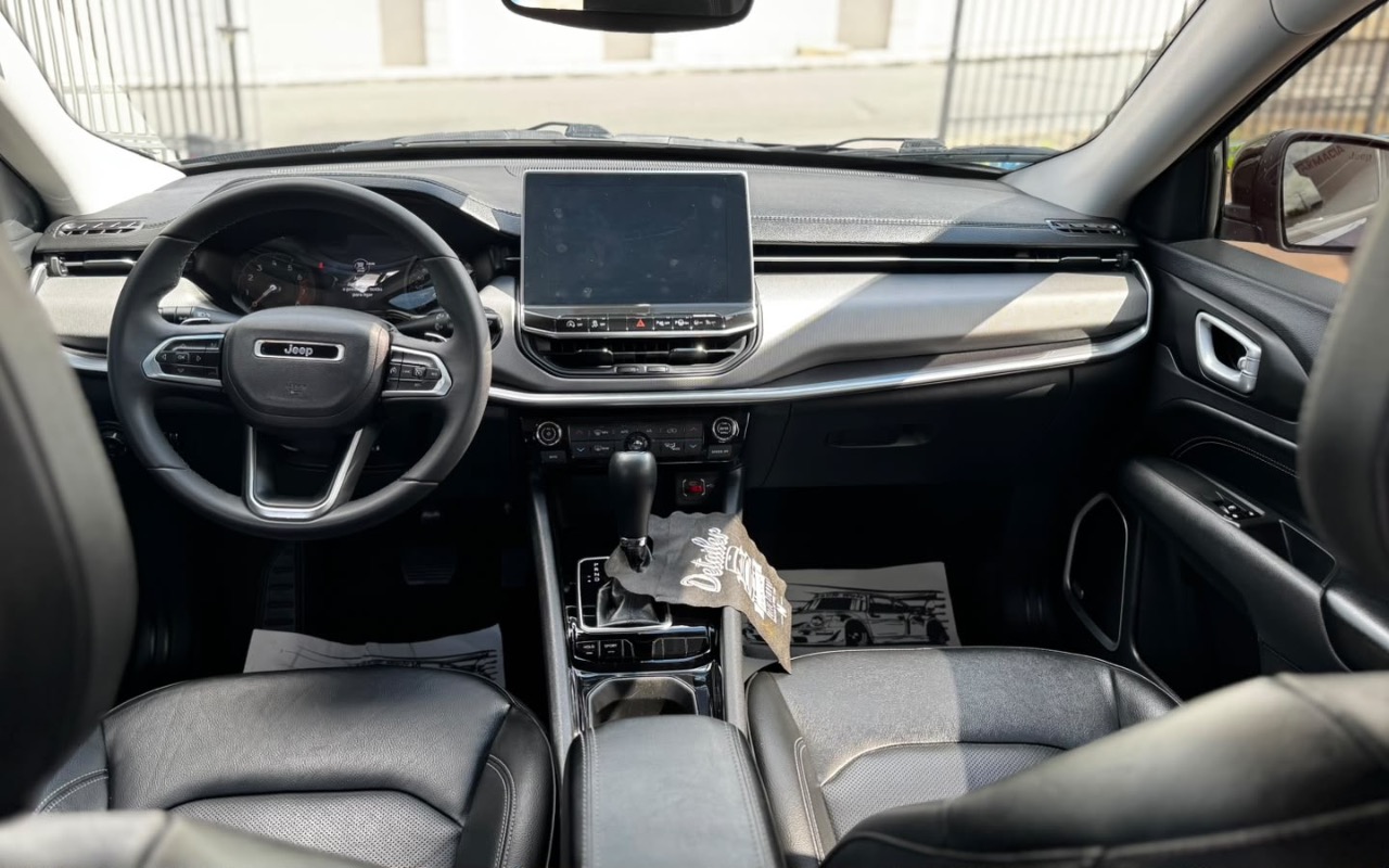 imagem-https://www.socarrao.com.br/sc-vehicle-images-prod/4392074/1792423124220-MjMzZjhkM2EtZjllMS00Njc4LTlhNmItMjRjYzUzN2JlYTYwLmpwZWc.jpeg