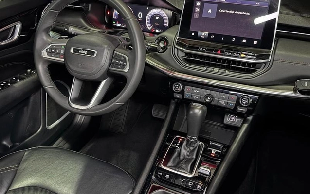 imagem-https://www.socarrao.com.br/sc-vehicle-images-prod/4392130/1792611593241-8582674_17_B_fd709346a4.jpeg