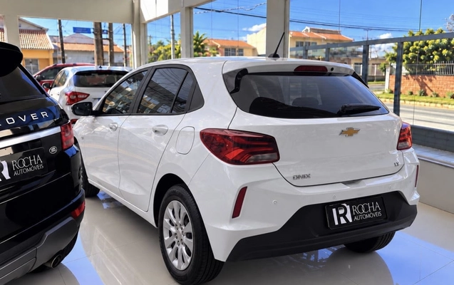 imagem-https://www.socarrao.com.br/sc-vehicle-images-prod/4392135/1792423557487-vehicle_image_1792423507_6ea60dbf7f3bb98539c6ce25cbefd4ae.jpeg