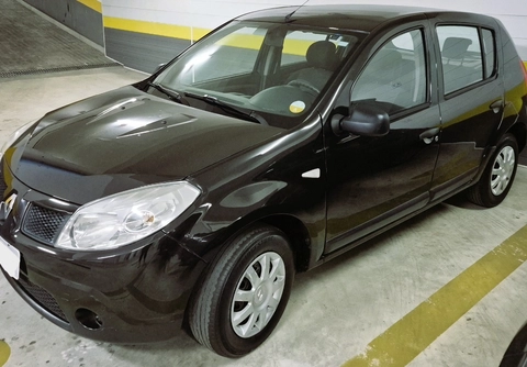 Renault Sandero 2010 Preto — foto 1 de 3