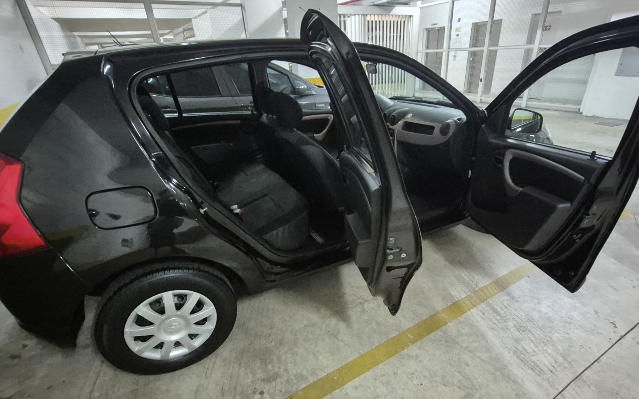 imagem-https://www.socarrao.com.br/sc-vehicle-images-prod/4392350/1792426280816-MjAyNjA4MjJfMTA1OTIyLmpwZw.jpg