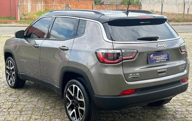 imagem-https://www.socarrao.com.br/sc-vehicle-images-prod/4392365/1792426092360-8552331_19_B_6608e6117b.jpeg