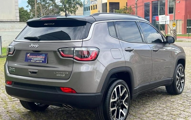imagem-https://www.socarrao.com.br/sc-vehicle-images-prod/4392365/1792426092377-8552331_1_B_58f44f5e2f.jpeg