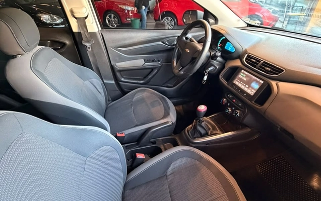 imagem-https://www.socarrao.com.br/sc-vehicle-images-prod/4392668/1792427422276-c1c76c5c-044a-4c9c-af2b-22f1bb974635.jpg