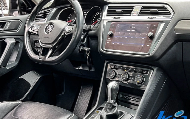 imagem-https://www.socarrao.com.br/sc-vehicle-images-prod/4392699/1792427952767-TlEu3BbtM74mEuqfNnRpPwsH9rJZTSz6.jpg