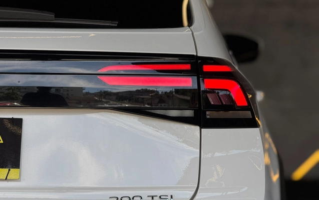 imagem-https://www.socarrao.com.br/sc-vehicle-images-prod/4392742/1792428277923-003_df0befd4ffb945cb515f49017fcfb193.jpg