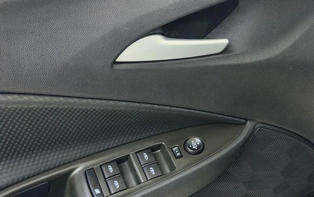 imagem-https://www.socarrao.com.br/sc-vehicle-images-prod/4392773/1792680954601-8580222_18_B_1585c1f9ad.jpeg