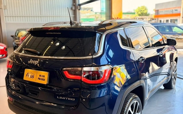 imagem-https://www.socarrao.com.br/sc-vehicle-images-prod/4392780/1792428789081-77e20424-ffcd-40db-8c7a-ee2d40461c83.jpg