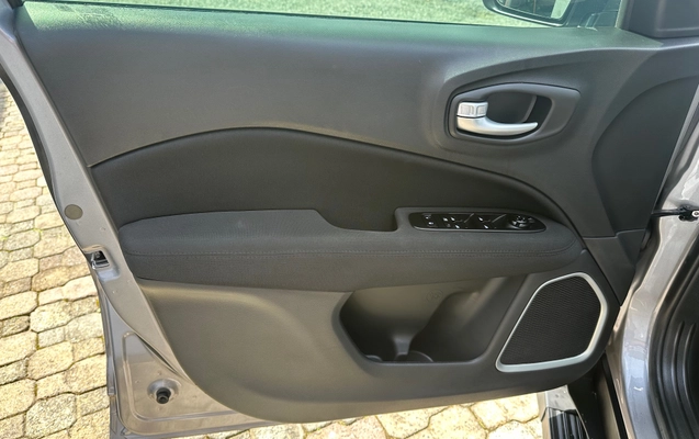 imagem-https://www.socarrao.com.br/sc-vehicle-images-prod/4392860/1792429276549-ee11bea140394f4ab197a33c6c36968c_1792415540594.jpg