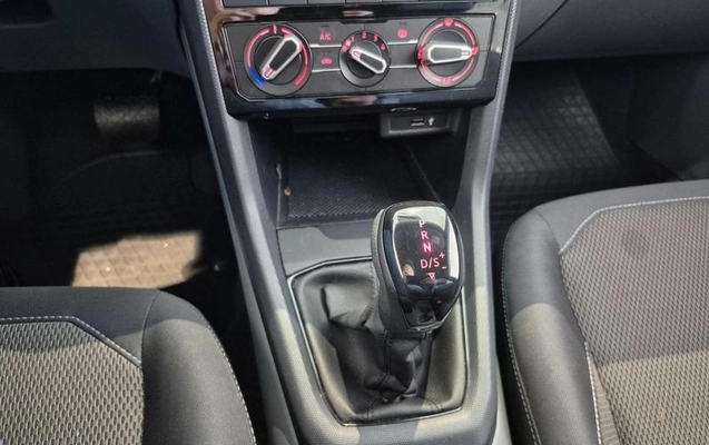 imagem-https://www.socarrao.com.br/sc-vehicle-images-prod/4392882/1792528052150-8584300_2_B_73e3d22b02.jpeg