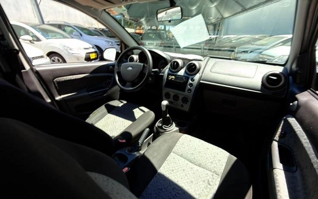 imagem-https://www.socarrao.com.br/sc-vehicle-images-prod/4392883/1792429661062-8560035_2_B_2bb2a9150c.jpeg