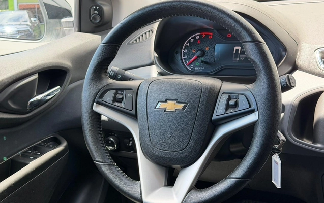 imagem-https://www.socarrao.com.br/sc-vehicle-images-prod/4392947/1792430023641-0e69a53c2b3141038c1c0ee12e06e42d_1792429995982.jpg