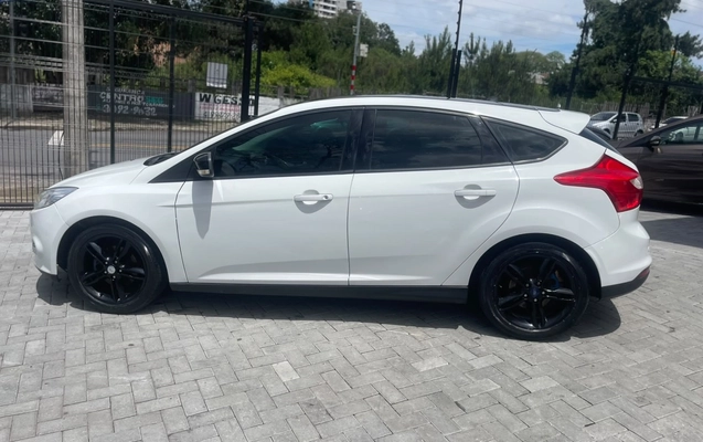 imagem-https://www.socarrao.com.br/sc-vehicle-images-prod/4392966/1792430154540-3_021501.jpg