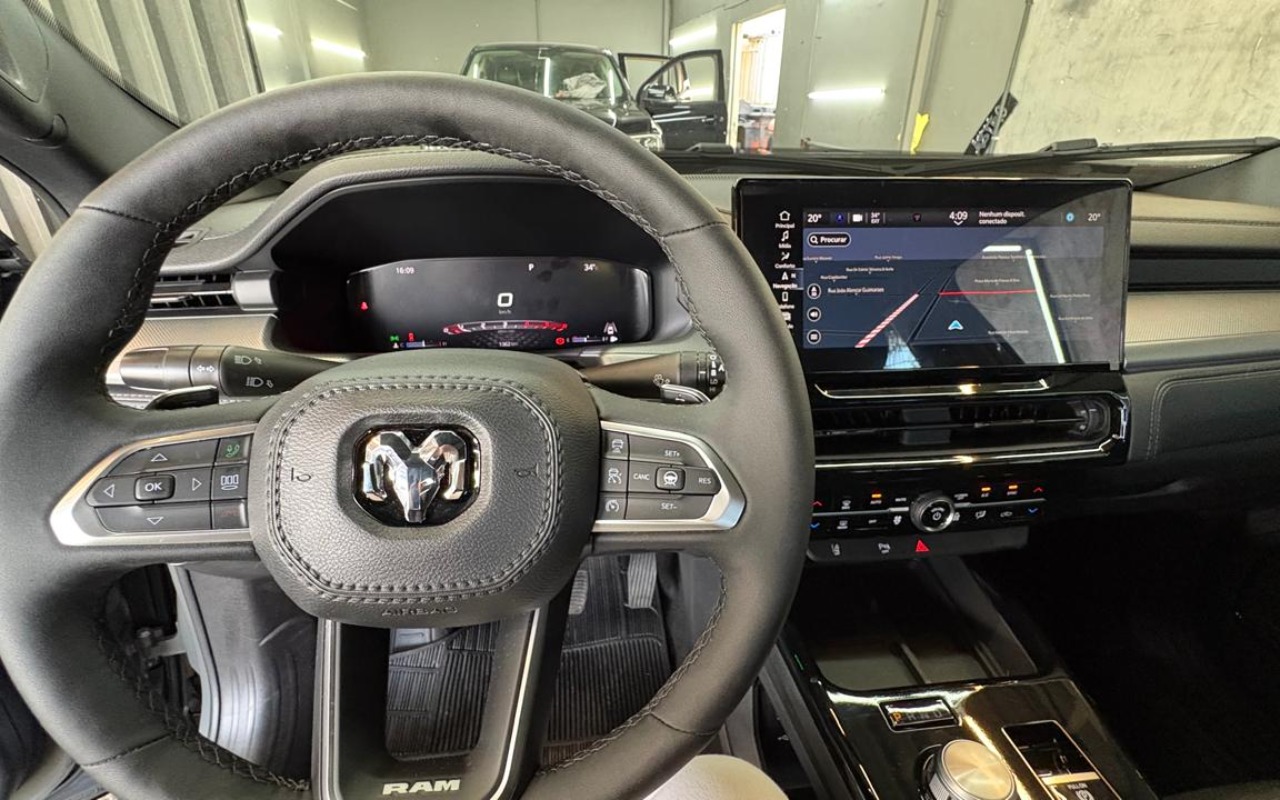 imagem-https://www.socarrao.com.br/sc-vehicle-images-prod/4393036/1792438627840-ZmFmYzQwNzgtMzQwYi00OGZjLWE0MWMtNTU2ZWZlYTcyMWU0LmpwZw.jpg