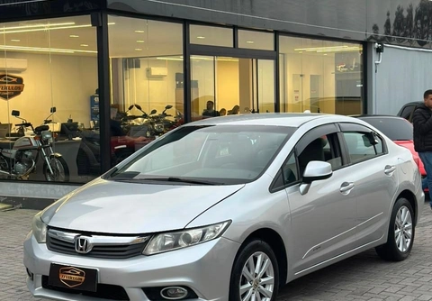 Honda Civic 2012 Prata — foto 1 de 3