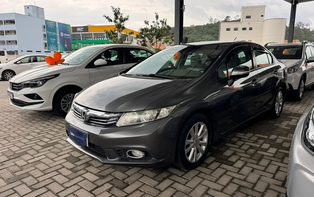 imagem-https://www.socarrao.com.br/sc-vehicle-images-prod/4393083/1792431265646-69e565c5-2181-4da8-83d7-0a614da9b7d8.jpg