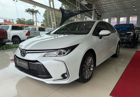 Toyota Corolla 2024 Branco — foto 1 de 3