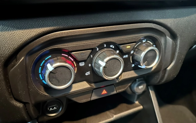 imagem-https://www.socarrao.com.br/sc-vehicle-images-prod/4393335/1792433181751-5_074657.jpg