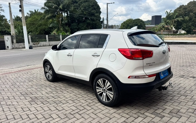 imagem-https://www.socarrao.com.br/sc-vehicle-images-prod/4393380/1792433442997-d3539187-da20-4094-8c4a-fb53a3673b8f.jpg