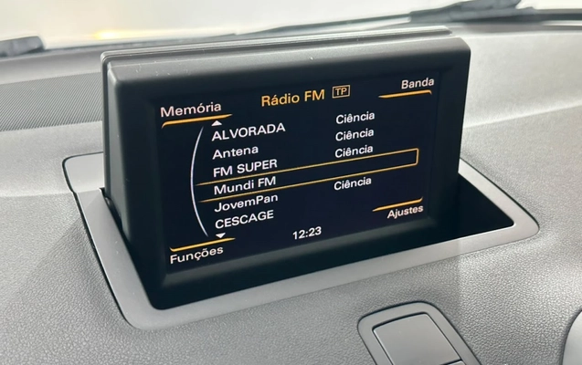 imagem-https://www.socarrao.com.br/sc-vehicle-images-prod/4393389/1792433470793-4_021851.jpg