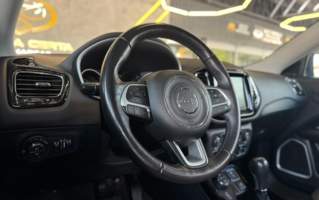 imagem-https://www.socarrao.com.br/sc-vehicle-images-prod/4393406/1792433677373-003_062a2c346fa2d08729d78533a740f643.jpg