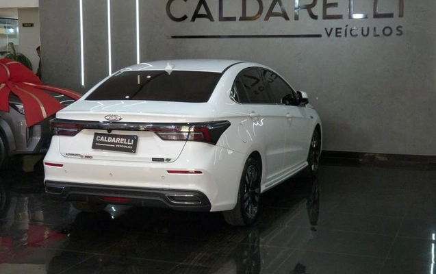 imagem-https://www.socarrao.com.br/sc-vehicle-images-prod/4393444/1792597579210-8584695_2_B_1758aed8aa.jpeg