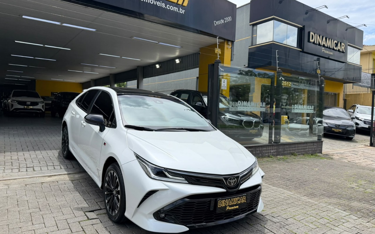 Toyota Corolla 2024 Branco — foto 1 de 3
