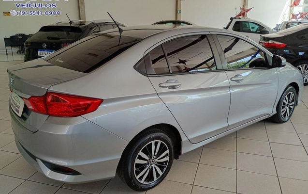 imagem-https://www.socarrao.com.br/sc-vehicle-images-prod/4393570/1792435074848-1238978.jpg