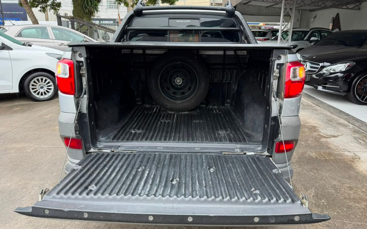imagem-https://www.socarrao.com.br/sc-vehicle-images-prod/4393578/1792435136659-V2hhdHNBcHAgSW1hZ2UgMjAyNi0wOS0yMyBhdCAxMC4xNi4xOCgzKS5qcGVn.jpeg