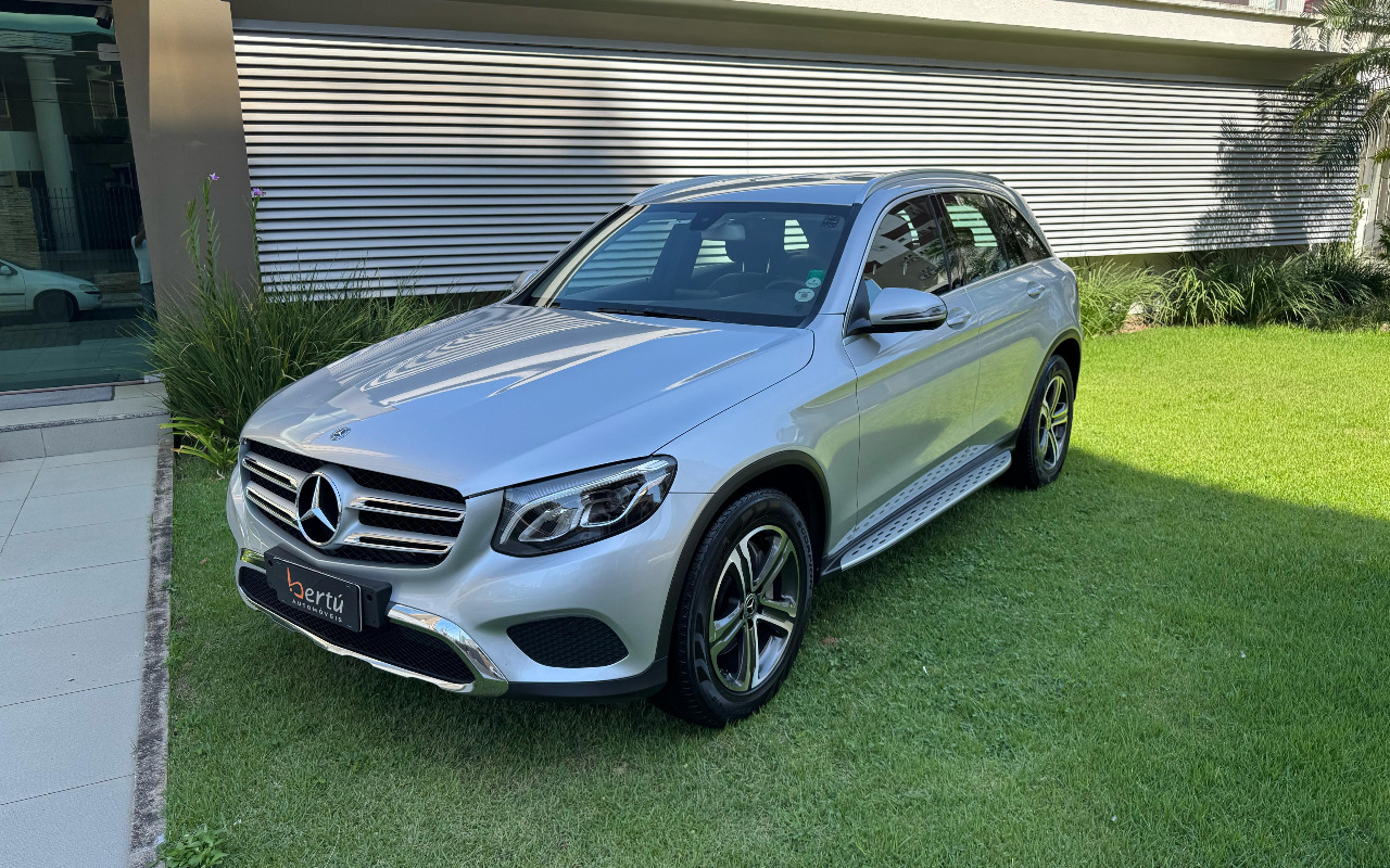 Mercedes-Benz GLC-250 2018 Prata — foto 1 de 3