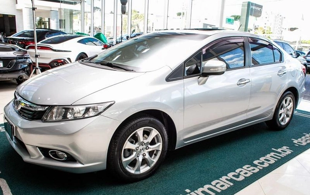 imagem-https://www.socarrao.com.br/sc-vehicle-images-prod/4393657/1792767102523-8585080_0_B_c7f7a4efc1.jpeg