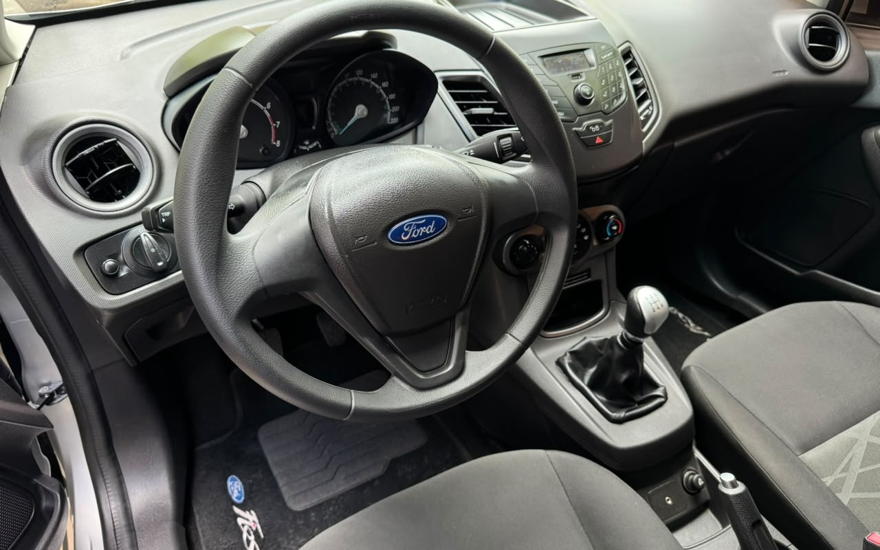 imagem-https://www.socarrao.com.br/sc-vehicle-images-prod/4393666/1792435767101-V2hhdHNBcHAgSW1hZ2UgMjAyNi0xMC0xOSBhdCAxNS4wMy41OSAoMikuanBlZw.jpeg