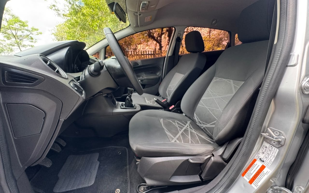 imagem-https://www.socarrao.com.br/sc-vehicle-images-prod/4393666/1792435767631-V2hhdHNBcHAgSW1hZ2UgMjAyNi0xMC0xOSBhdCAxNS4wMy41OSAoMSkuanBlZw.jpeg