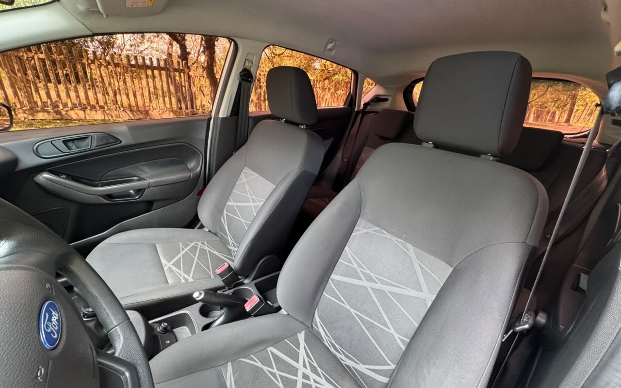 imagem-https://www.socarrao.com.br/sc-vehicle-images-prod/4393666/1792435768480-V2hhdHNBcHAgSW1hZ2UgMjAyNi0xMC0xOSBhdCAxNS4wMy41OS5qcGVn.jpeg