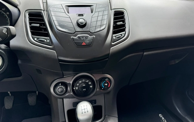 imagem-https://www.socarrao.com.br/sc-vehicle-images-prod/4393666/1792435769224-V2hhdHNBcHAgSW1hZ2UgMjAyNi0xMC0xOSBhdCAxNS4wNC4wMCAoMSkuanBlZw.jpeg