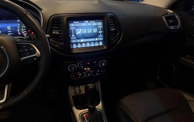 imagem-https://www.socarrao.com.br/sc-vehicle-images-prod/4393670/1792691216594-8567112_8_B_36d17d8239.jpeg