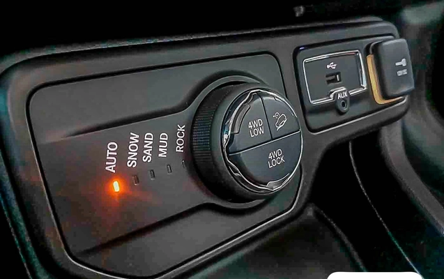 imagem-https://www.socarrao.com.br/sc-vehicle-images-prod/4393700/1792436045372-49c82e1e-c439-4a75-8d6e-40effa5cfdf9.jpg