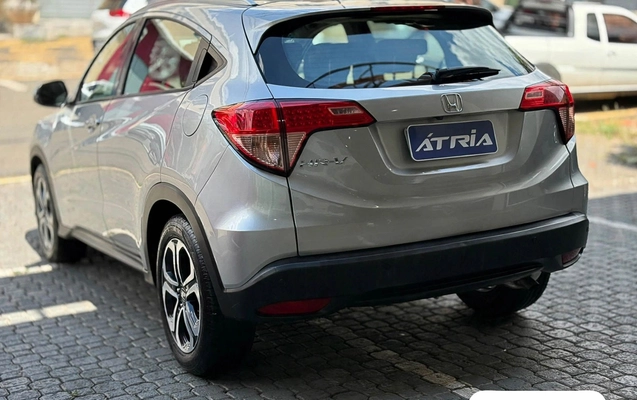 imagem-https://www.socarrao.com.br/sc-vehicle-images-prod/4393706/1792436065173-f8aebde5-1a0a-4c5e-b9e1-a25d870f5648.jpg