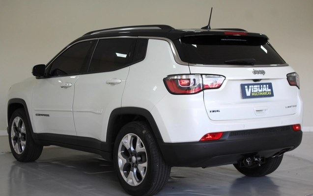 imagem-https://www.socarrao.com.br/sc-vehicle-images-prod/4393711/1792436077047-5_035157.jpg