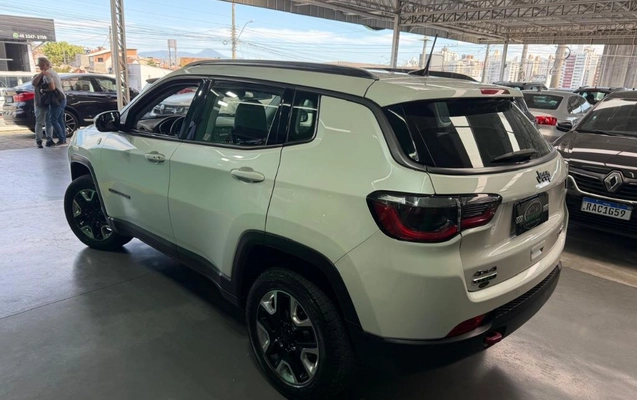 imagem-https://www.socarrao.com.br/sc-vehicle-images-prod/4393738/1792436626060-gb-55ca31f.jpeg