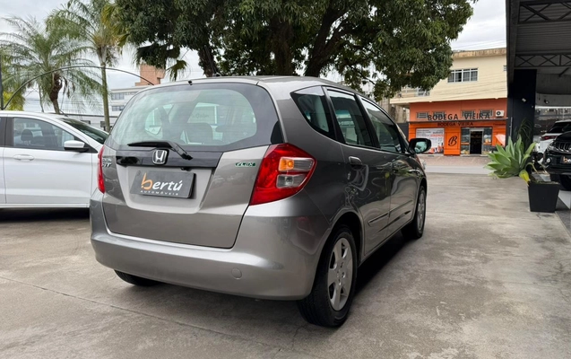 imagem-https://www.socarrao.com.br/sc-vehicle-images-prod/4393776/1792436455962-V2hhdHNBcHAgSW1hZ2UgMjAyNi0wOS0wNCBhdCAxNS4xMy4yNiAoMykuanBlZw.jpeg