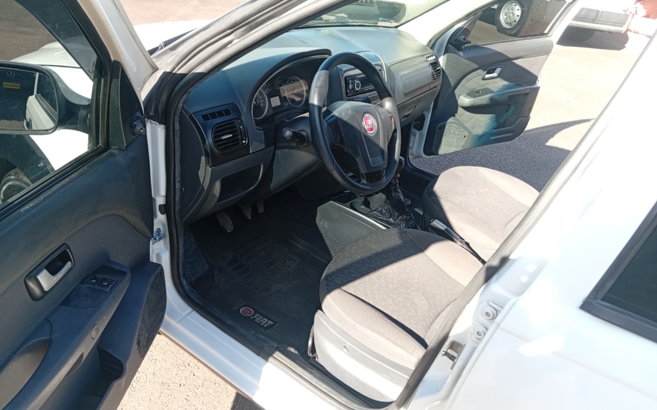 imagem-https://www.socarrao.com.br/sc-vehicle-images-prod/4393781/1792436502524-MTc5MjQzNjQwNTc0MTQwMzQ1MzkzODU1ODE1MjU0MzcuanBn.jpg