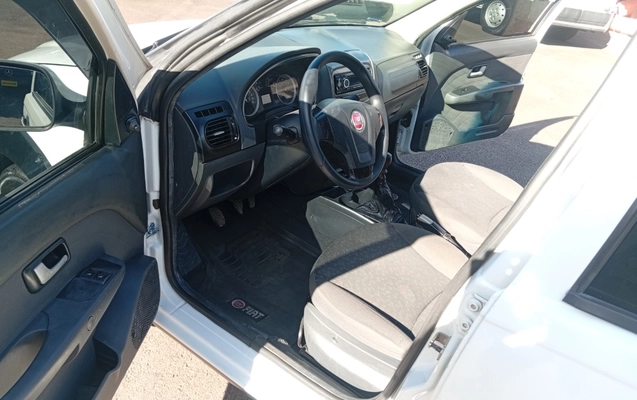 imagem-https://www.socarrao.com.br/sc-vehicle-images-prod/4393781/1792436502524-MTc5MjQzNjQwNTc0MTQwMzQ1MzkzODU1ODE1MjU0MzcuanBn.jpg